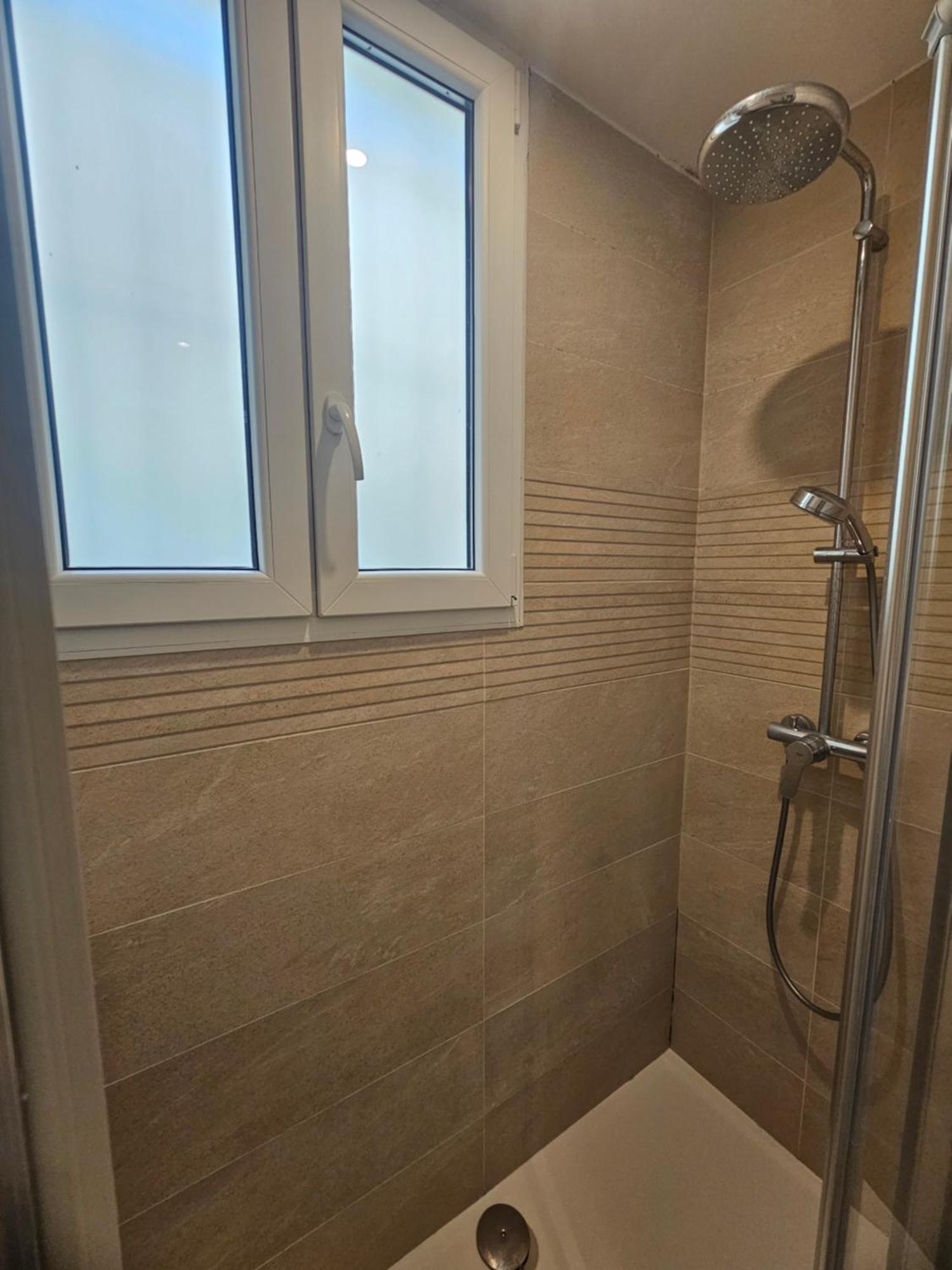 *Appartement Moderne/2 Minutes Du Metro* Сент-Уан Экстерьер фото